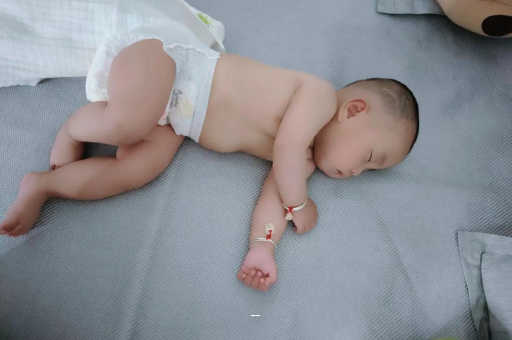 霍邱宝宝突然很多眼屎